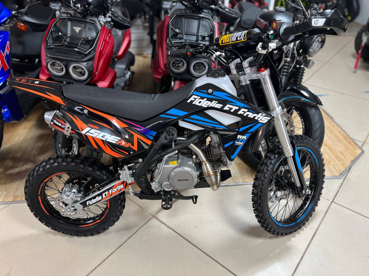 Мотоцикл (питбайк) PROMAX FIDET (ФАЙДЕТ) 190E PRO 17/14 в Новосибирске