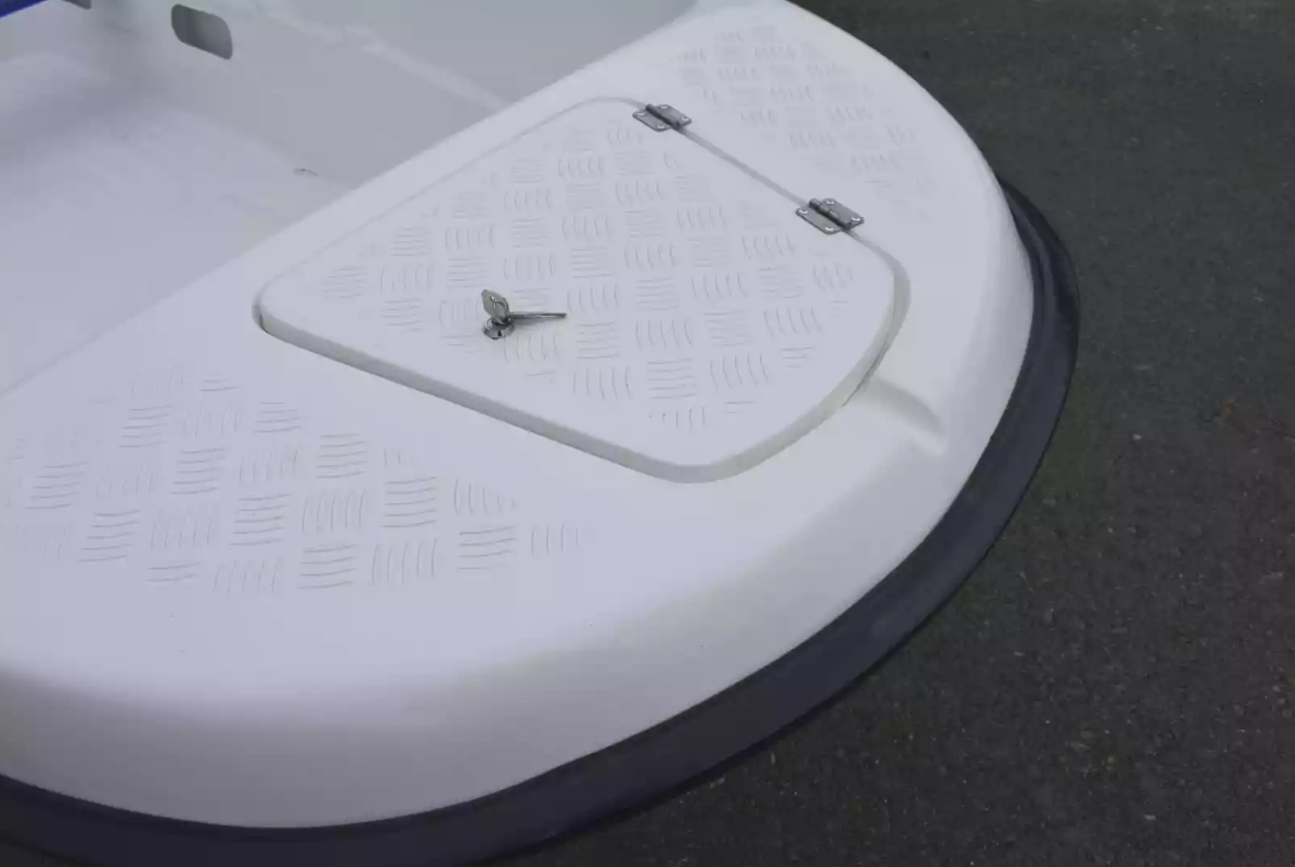 Стеклопластиковая лодка Пингвин New (тримаран) в Новосибирске