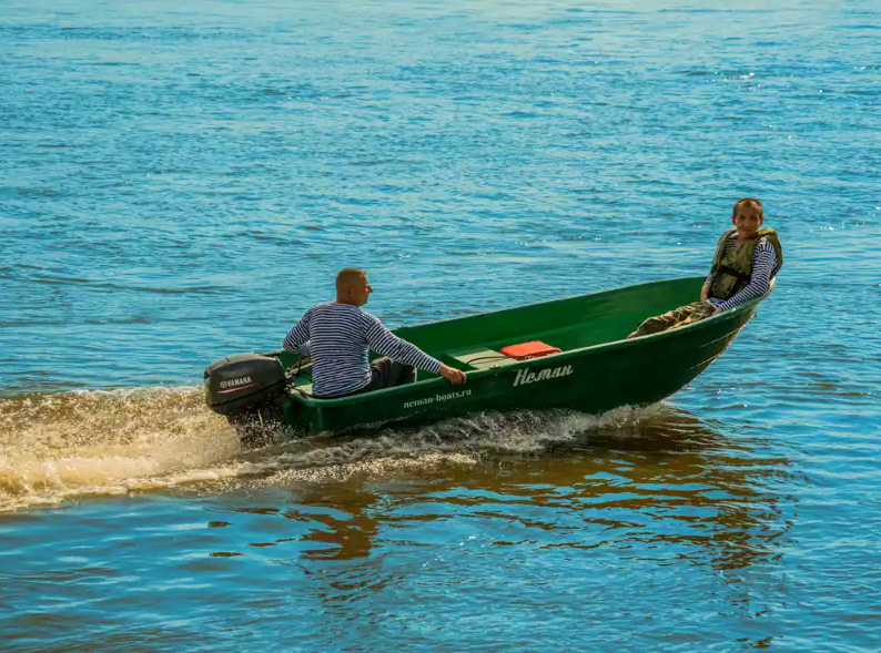 Стеклопластиковая лодка Neman-340 (тримаран) в Новосибирске