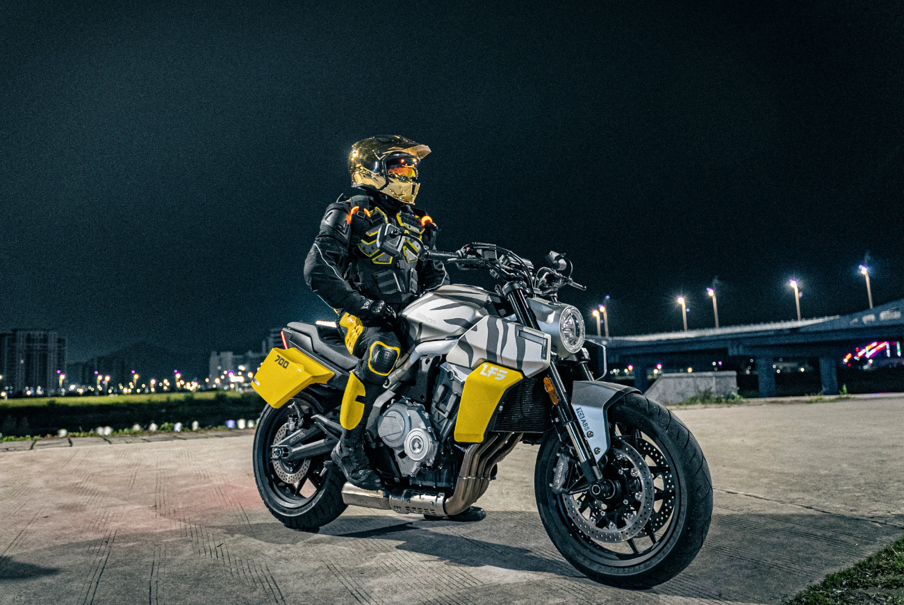 Мотоцикл Benda LFS 700 в Новосибирске