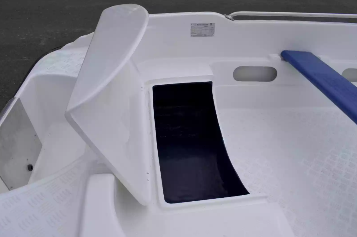 Стеклопластиковая лодка Пингвин New (тримаран) в Новосибирске