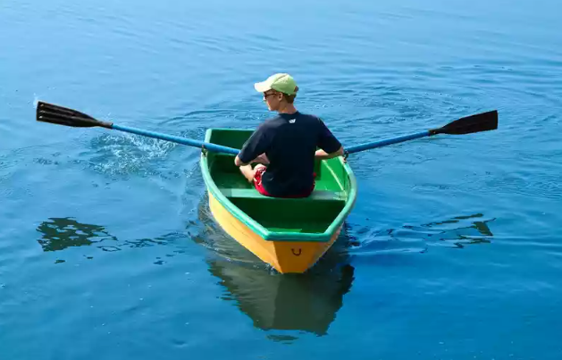 Стеклопластиковая лодка Малютка в Новосибирске