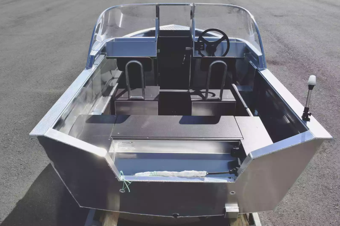 Алюминиевая лодка  Неман-400 DCM в Новосибирске