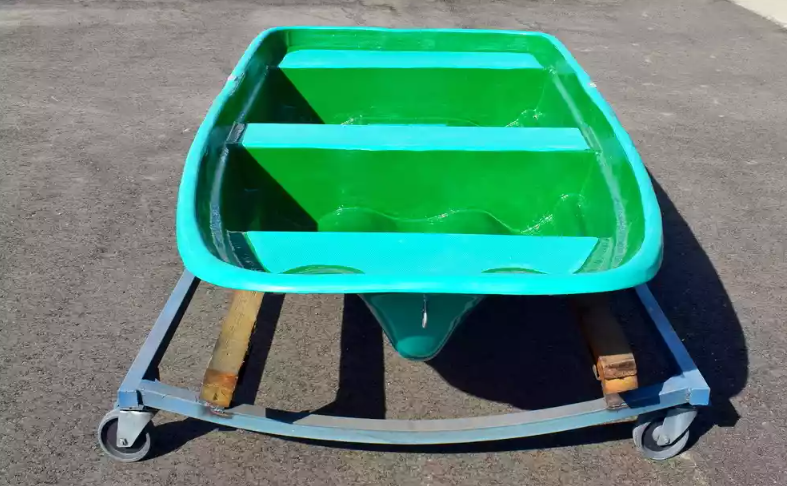 Стеклопластиковая лодка Старт (тримаран) в Новосибирске