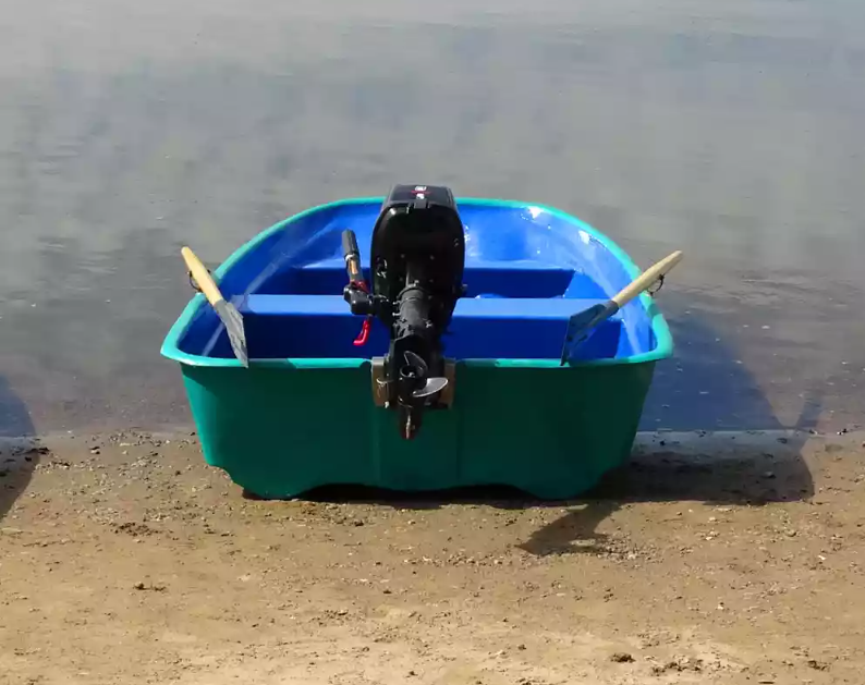 Стеклопластиковая лодка Старт (тримаран) в Новосибирске