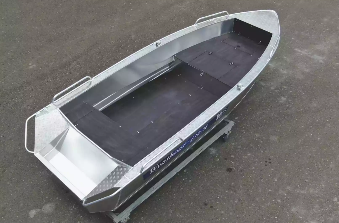 Алюминиевая лодка  Wyatboat-430М FISH в Новосибирске