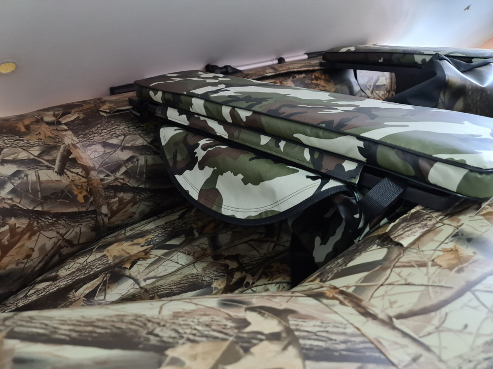 КОМПЛЕКТ МЯГКИХ НАКЛАДОК С СУМКОЙ ДЛЯ ЛОДОК 80Х20 КАМУФЛЯЖ в Новосибирске