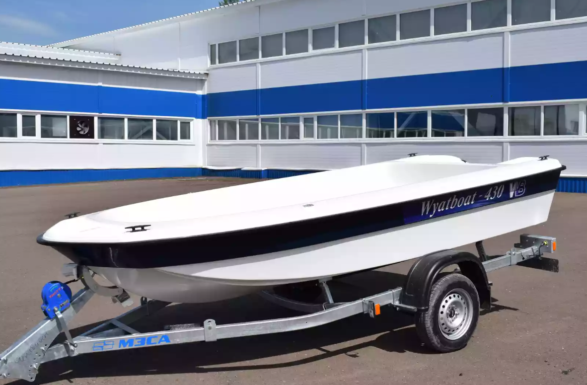 Стеклопластиковая лодка Wyatboat 430 тримаран в Новосибирске