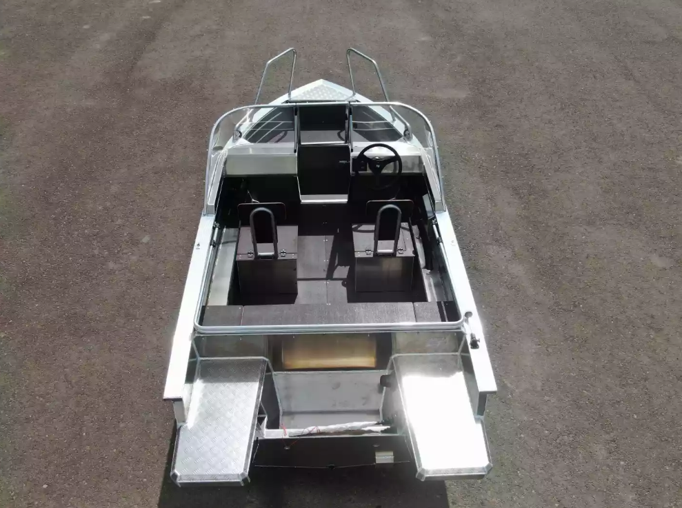 Алюминиевая лодка  Неман-400 DCM NEW в Новосибирске