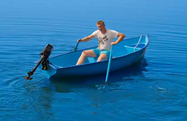 Стеклопластиковая лодка Омуль в Новосибирске