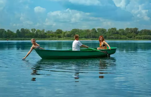 Стеклопластиковая Лодка Голавль в Новосибирске