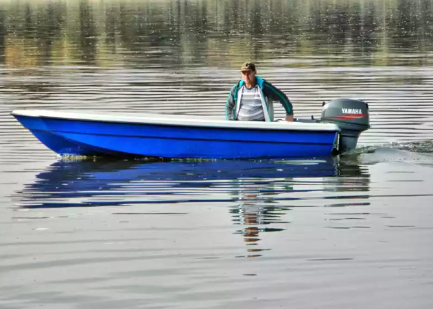 Стеклопластиковая лодка Wyatboat 430 тримаран в Новосибирске