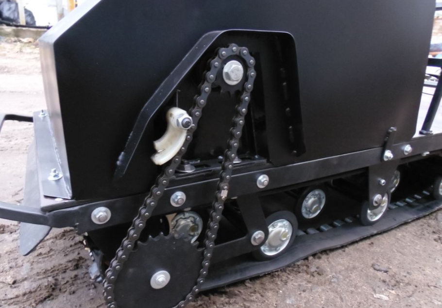 Мотобуксировщик AhtaR Зима 15 л/с с вариатором в Новосибирске