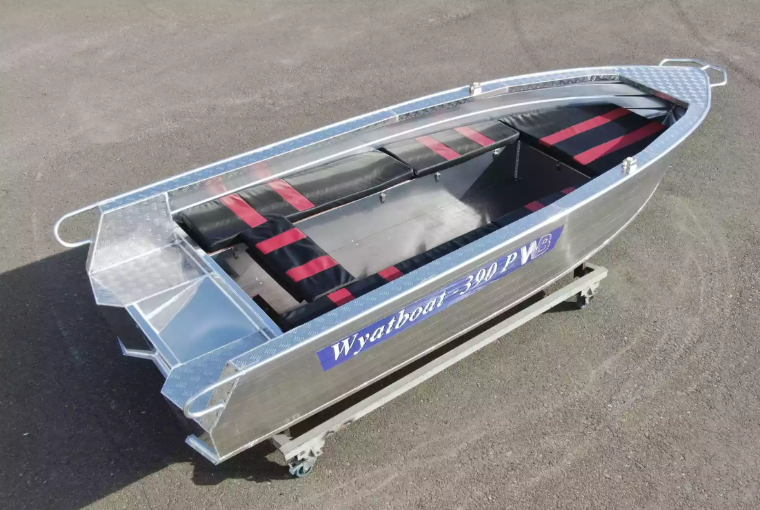 Алюминиевая лодка Wyatboat-390РМ увеличенный борт в Новосибирске