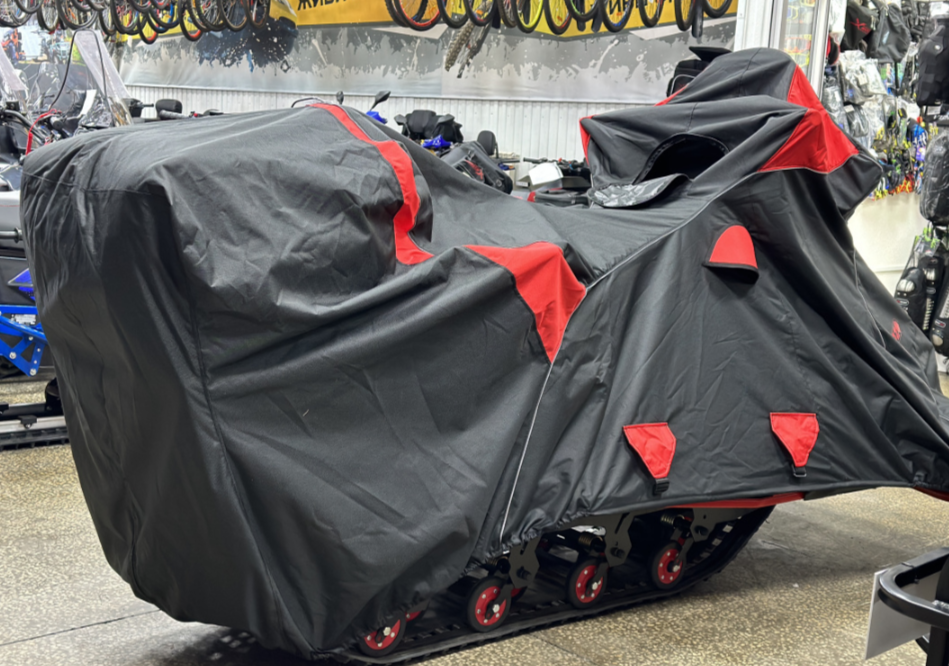 Чехол транспорт. снегохода IKUDZO HUNTER черно-красный Оксфорд ПРЕМИУМ качества с лого IKUDZO в Новосибирске