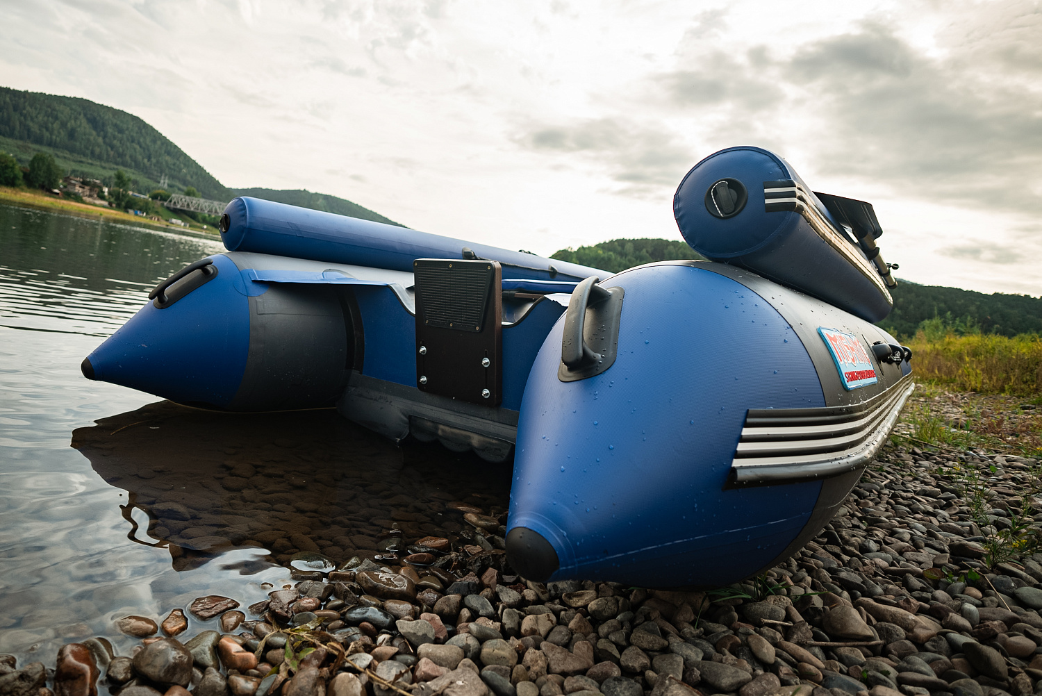 Лодка MISHIMO RIVER FJET PRO 410  под водомет в Новосибирске