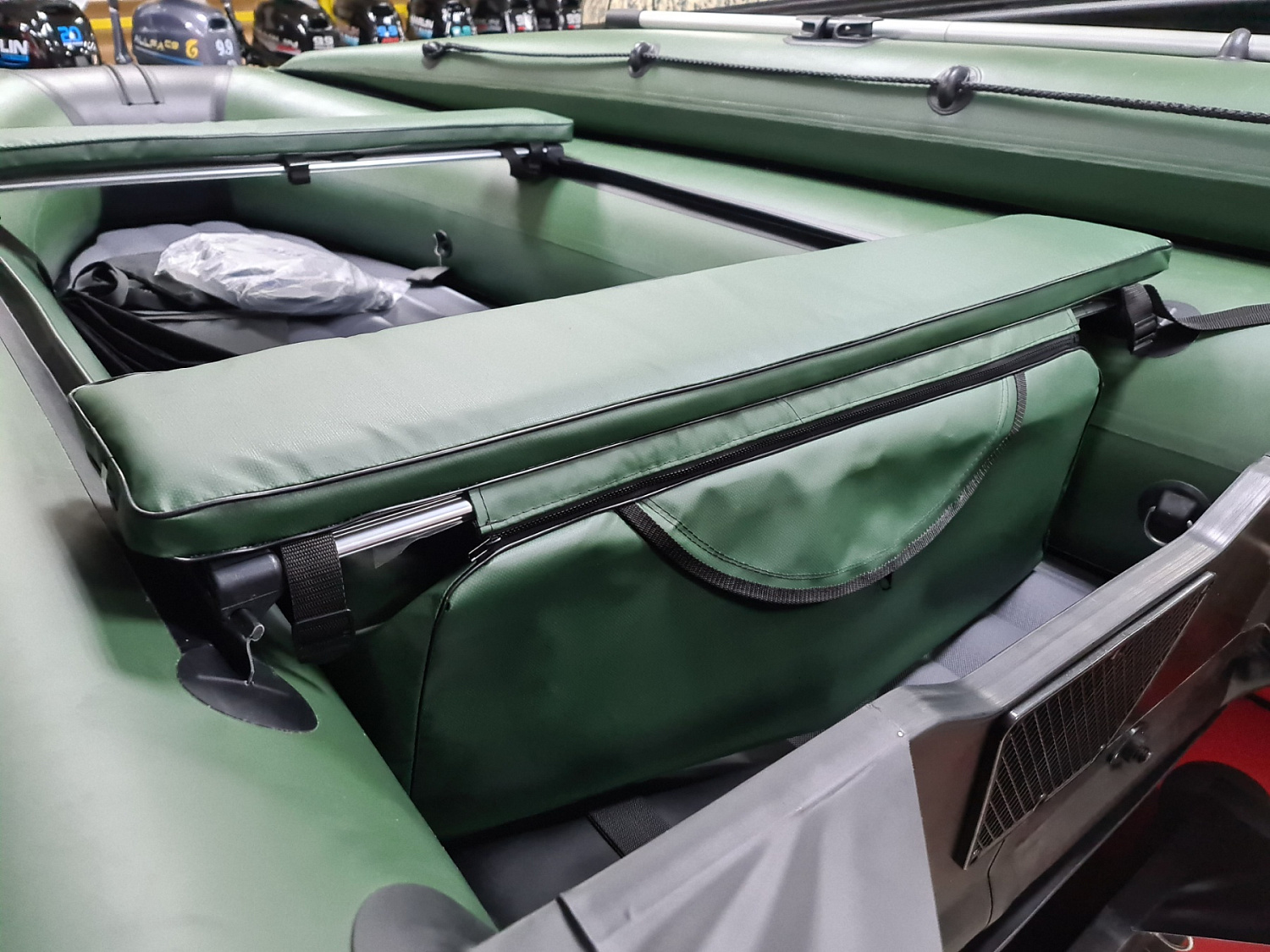 КОМПЛЕКТ МЯГКИХ НАКЛАДОК С СУМКОЙ ДЛЯ ЛОДОК 110Х20 ЗЕЛЕНЫЙ в Новосибирске