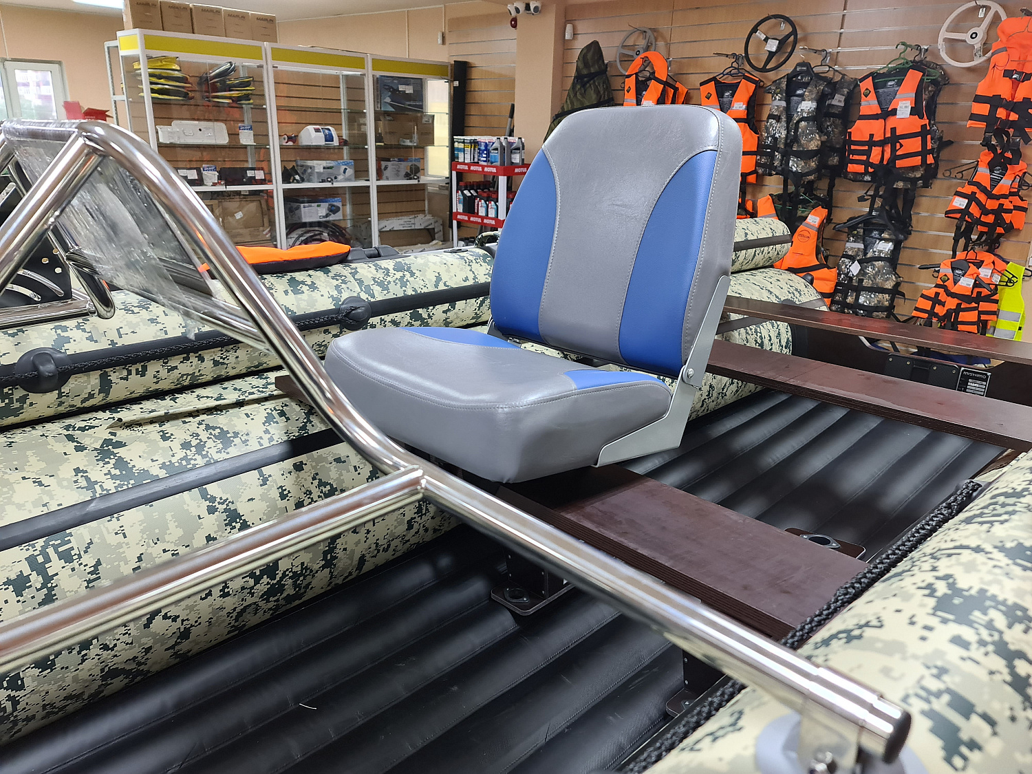 КРЕСЛО МЯГКОЕ РАСКЛАДНОЕ С ПОВОРОТНЫМ МЕХАНИЗМОМ ДЛЯ ЛОДОК в Новосибирске