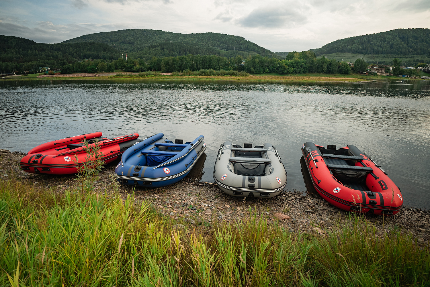 Лодка MISHIMO RIVER FJET PRO 410  под водомет в Новосибирске