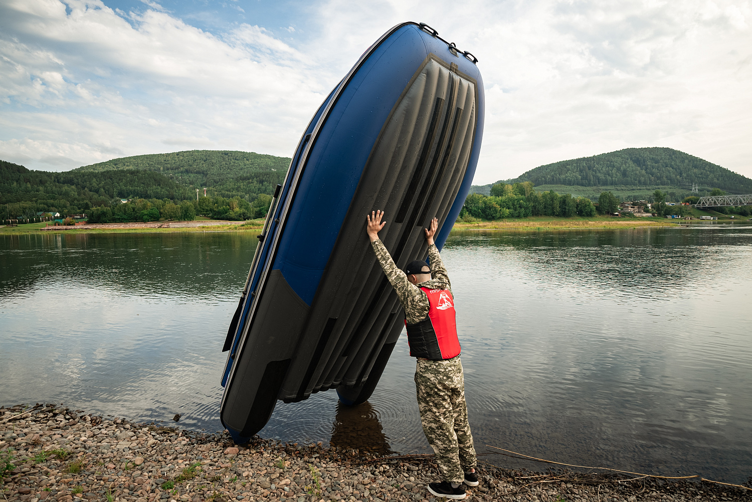 Лодка MISHIMO RIVER FJET PRO 410  под водомет в Новосибирске